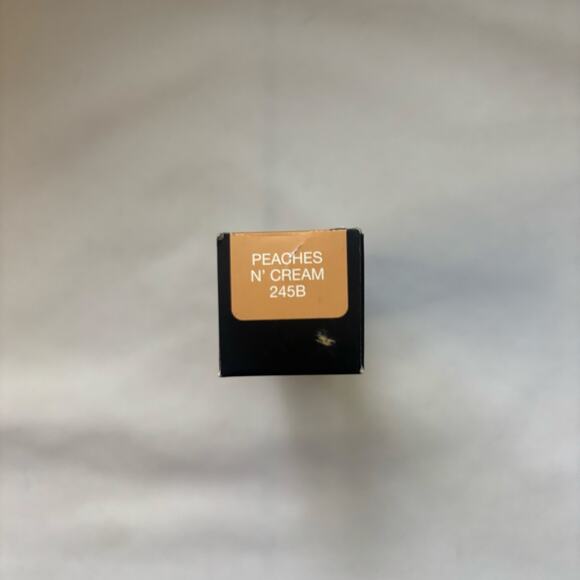 Huda Beauty Fauxfilter Luminous Matte Full Cov Foundation 245B PEACHES N CREAM - Picture 3 of 3